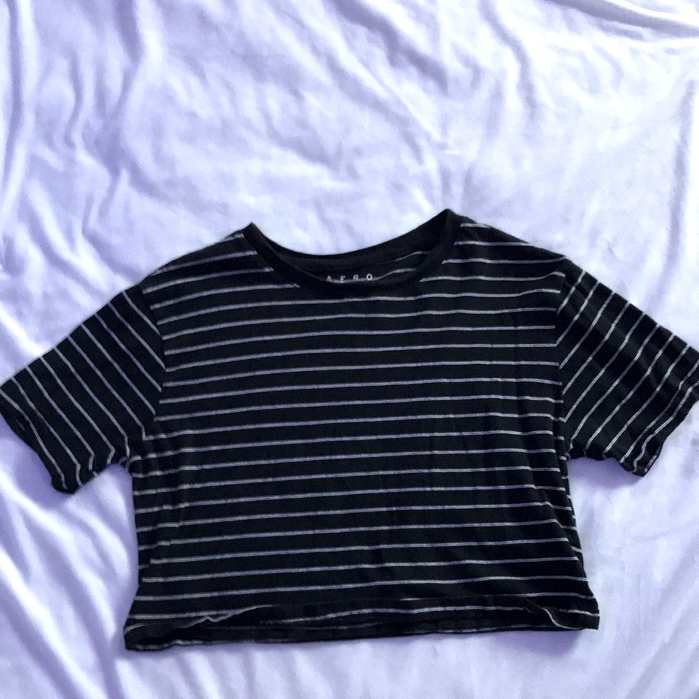 Aeropostale size small cropped T-shirt
